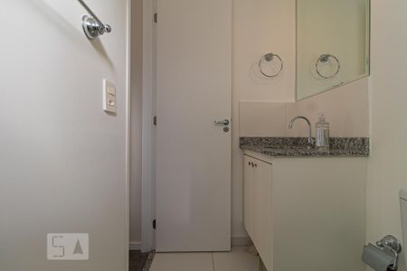 Apartamento para alugar com 29m², 1 quarto e sem vaga Apartamento para alugar com 29m², 1 quarto e sem vagaBanheiro