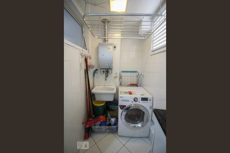 Apartamento à venda com 67m², 2 quartos e 1 vagaarea de serviço