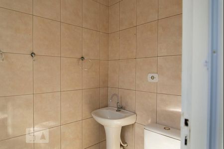 Banheiro de casa de condomínio para alugar com 2 quartos, 50m² em Vila Lúcia, São Paulo