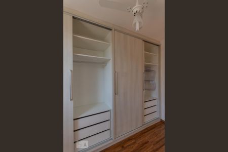 Quarto 1 de apartamento para alugar com 2 quartos, 45m² em Parque São Vicente, Mauá