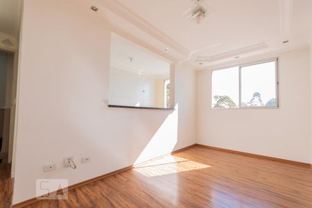 Sala de apartamento para alugar com 2 quartos, 45m² em Parque São Vicente, Mauá