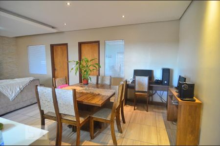 Sala de apartamento à venda com 2 quartos, 400m² em Mato Grande, Canoas