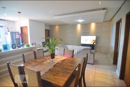 Sala de apartamento à venda com 2 quartos, 400m² em Mato Grande, Canoas