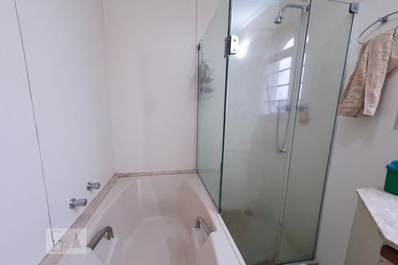 Apartamento à venda com 260m², 4 quartos e 2 vagasBanheiro do Quarto 3