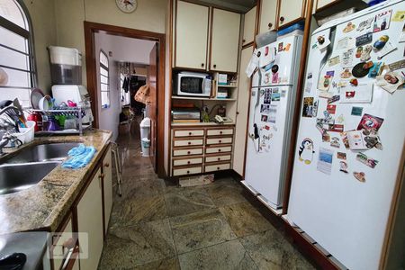 Apartamento à venda com 260m², 4 quartos e 2 vagasCozinha