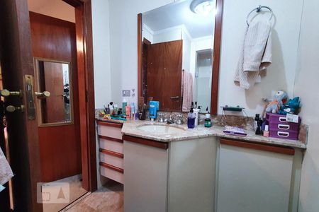 Apartamento à venda com 260m², 4 quartos e 2 vagasBanheiro do Quarto 1