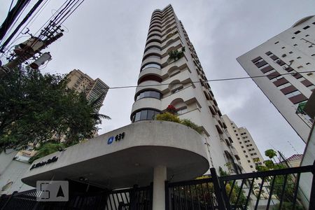 Apartamento à venda com 260m², 4 quartos e 2 vagasFachada