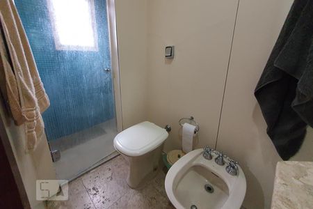 Apartamento à venda com 260m², 4 quartos e 2 vagasBanheiro do Quarto 2