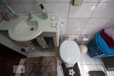 Casa à venda com 303m², 7 quartos e 4 vagas Casa à venda com 303m², 7 quartos e 4 vagasBanheiro Corredor (Casa Principal)