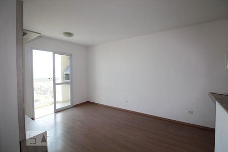 Sala de apartamento à venda com 2 quartos, 65m² em Jardim Terezopolis, Guarulhos
