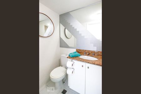 Apartamento à venda com 68m², 2 quartos e 1 vaga Apartamento à venda com 68m², 2 quartos e 1 vagaBanheiro da Suíte