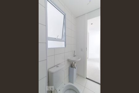 Apartamento para alugar com 43m², 2 quartos e sem vaga Apartamento para alugar com 43m², 2 quartos e sem vagaBanheiro