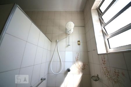 Casa à venda com 130m², 2 quartos e 1 vagaBanheiro
