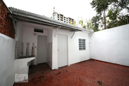 Casa à venda com 130m², 2 quartos e 1 vagaQuintal