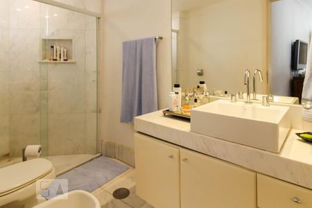 Apartamento para alugar com 120m², 2 quartos e 2 vagasBanheiro da Suíte