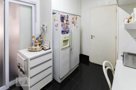 Apartamento para alugar com 120m², 2 quartos e 2 vagasCozinha