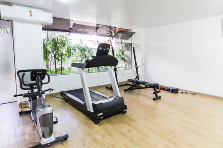 Apartamento para alugar com 120m², 2 quartos e 2 vagasÁrea comum - Academia