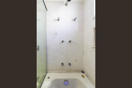 Apartamento para alugar com 120m², 2 quartos e 2 vagasBanheiro