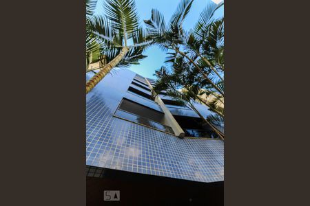 Apartamento para alugar com 120m², 2 quartos e 2 vagasFachada