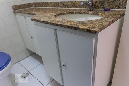 Apartamento para alugar com 70m², 3 quartos e 1 vaga Apartamento para alugar com 70m², 3 quartos e 1 vagaBanheiro