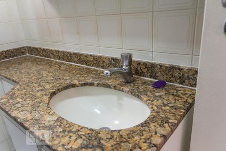 Apartamento para alugar com 70m², 3 quartos e 1 vaga Apartamento para alugar com 70m², 3 quartos e 1 vagaBanheiro