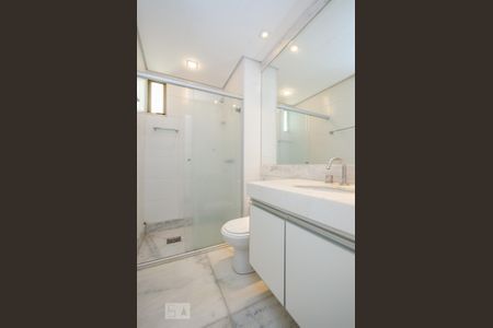 Apartamento para alugar com 62m², 1 quarto e 2 vagas Apartamento para alugar com 62m², 1 quarto e 2 vagasBanheiro da Suíte