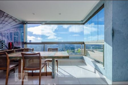Apartamento para alugar com 62m², 1 quarto e 2 vagas Apartamento para alugar com 62m², 1 quarto e 2 vagasvaranda