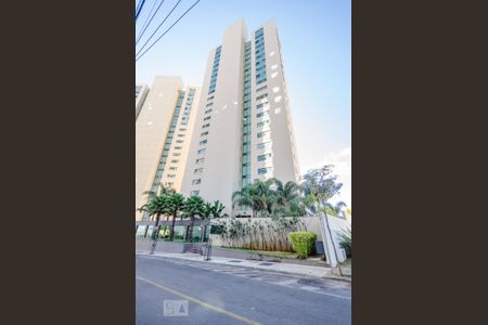 Apartamento para alugar com 62m², 1 quarto e 2 vagas Apartamento para alugar com 62m², 1 quarto e 2 vagasFachada
