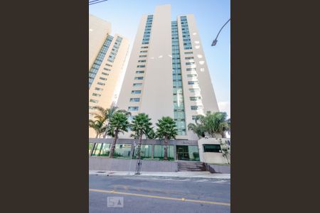 Apartamento para alugar com 62m², 1 quarto e 2 vagas Apartamento para alugar com 62m², 1 quarto e 2 vagasFachada