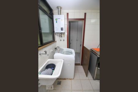 Apartamento à venda com 98m², 2 quartos e 1 vaga Apartamento à venda com 98m², 2 quartos e 1 vagaÁrea de Serviço