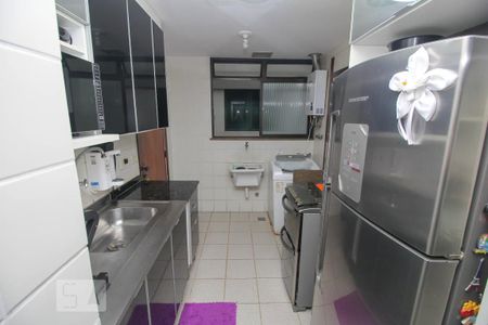 Apartamento à venda com 98m², 2 quartos e 1 vaga Apartamento à venda com 98m², 2 quartos e 1 vagaCozinha - Armários