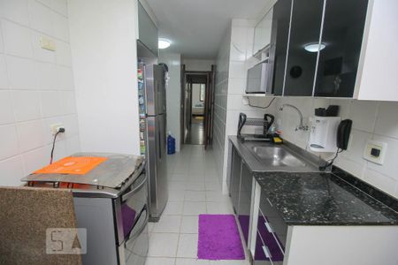 Apartamento à venda com 98m², 2 quartos e 1 vagaCozinha - Armários