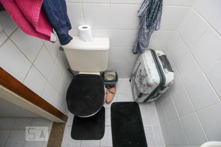 Apartamento à venda com 98m², 2 quartos e 1 vaga Apartamento à venda com 98m², 2 quartos e 1 vagaBanheiro de Serviço