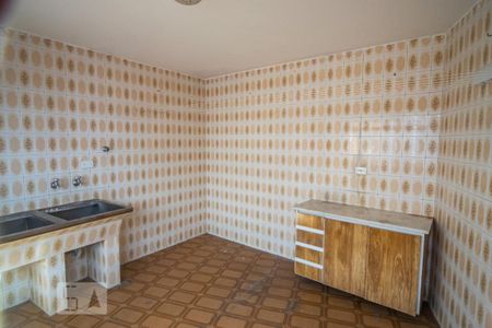 Casa à venda com 350m², 3 quartos e 6 vagasÁrea de Serviço