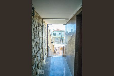 Casa à venda com 350m², 3 quartos e 6 vagasCorredor de Entrada