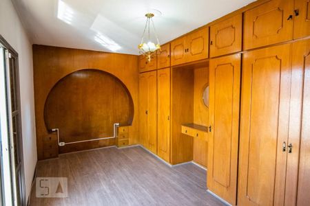 Casa à venda com 350m², 3 quartos e 6 vagasSuíte 1