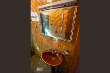 Casa à venda com 350m², 3 quartos e 6 vagasBanheiro Social