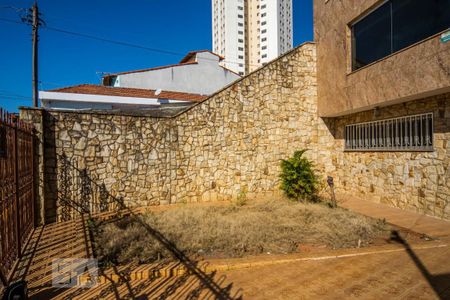 Casa à venda com 350m², 3 quartos e 6 vagasJardim 