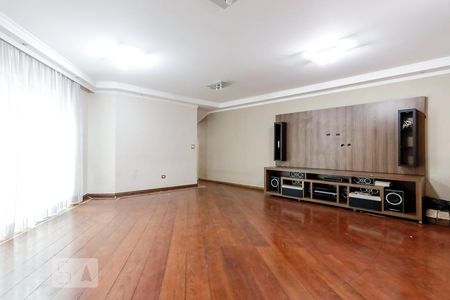 Sala de casa para alugar com 4 quartos, 150m² em Vila Irmaos Arnoni, São Paulo