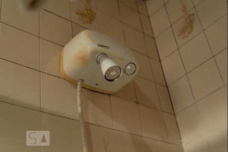 Casa à venda com 600m², 3 quartos e 3 vagasChuveiro