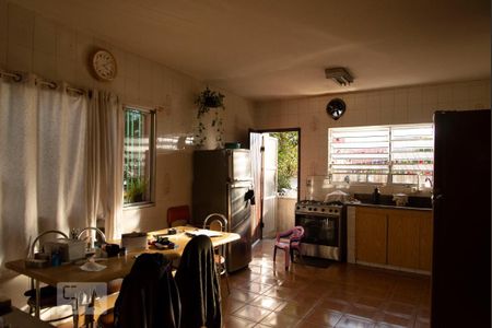 Casa à venda com 600m², 3 quartos e 3 vagas Casa à venda com 600m², 3 quartos e 3 vagasCozinha