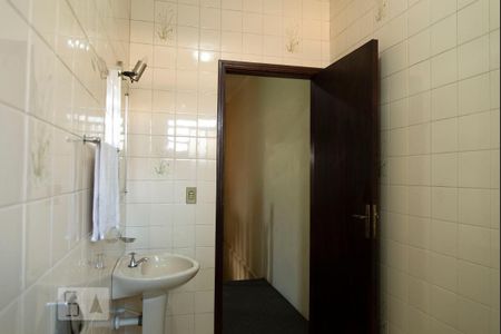 Casa à venda com 600m², 3 quartos e 3 vagas Casa à venda com 600m², 3 quartos e 3 vagasBanheiro