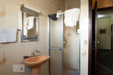 Casa à venda com 600m², 3 quartos e 3 vagasBanheiro da Suíte 3