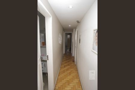 Corredor de apartamento à venda com 3 quartos, 140m² em Vila Isabel, Rio de Janeiro