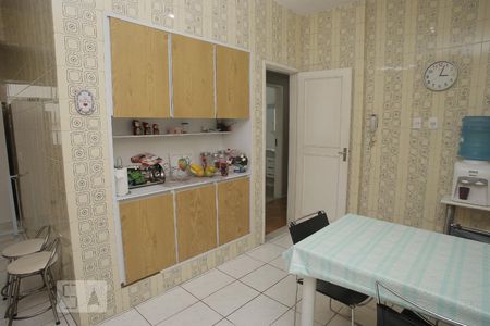 Apartamento à venda com 140m², 3 quartos e 2 vagasCozinha
