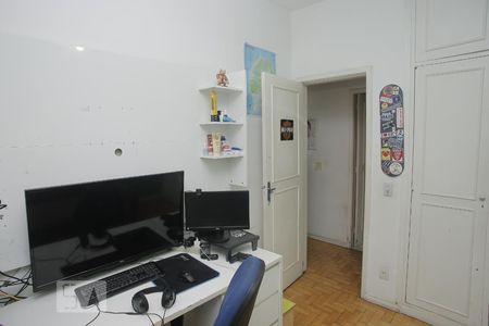 Apartamento à venda com 140m², 3 quartos e 2 vagasQuarto 3