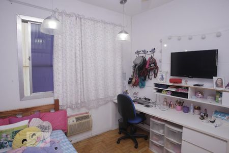 Apartamento à venda com 140m², 3 quartos e 2 vagasQuarto 2