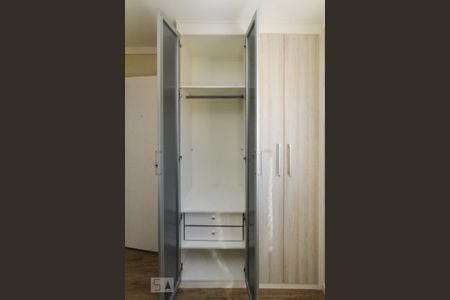 Apartamento para alugar com 60m², 3 quartos e 1 vaga Apartamento para alugar com 60m², 3 quartos e 1 vagaQuarto 02