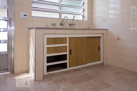 Casa para alugar com 150m², 3 quartos e 2 vagasCozinha - Armários