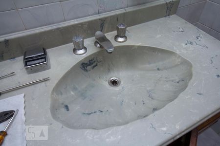 Casa para alugar com 150m², 3 quartos e 2 vagasDetalhe banheiro